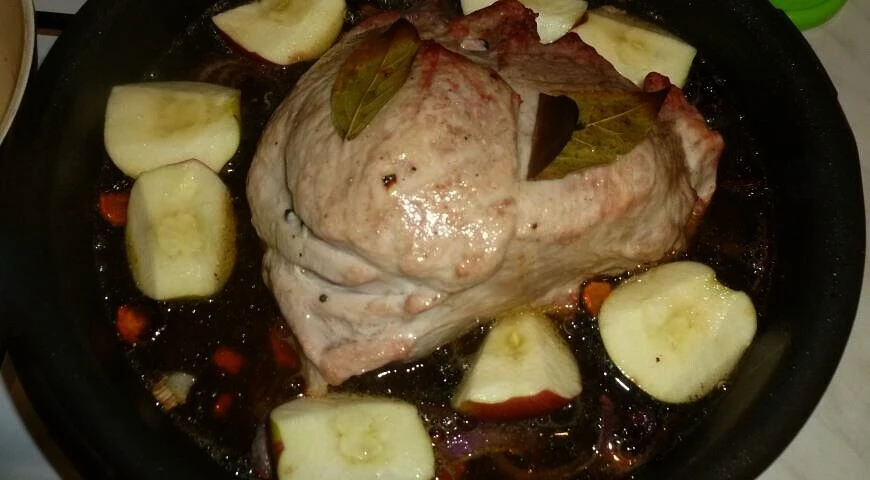 Pork baked with apples