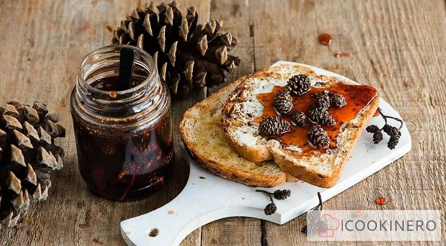 Tannenzapfenmarmelade mit Honig