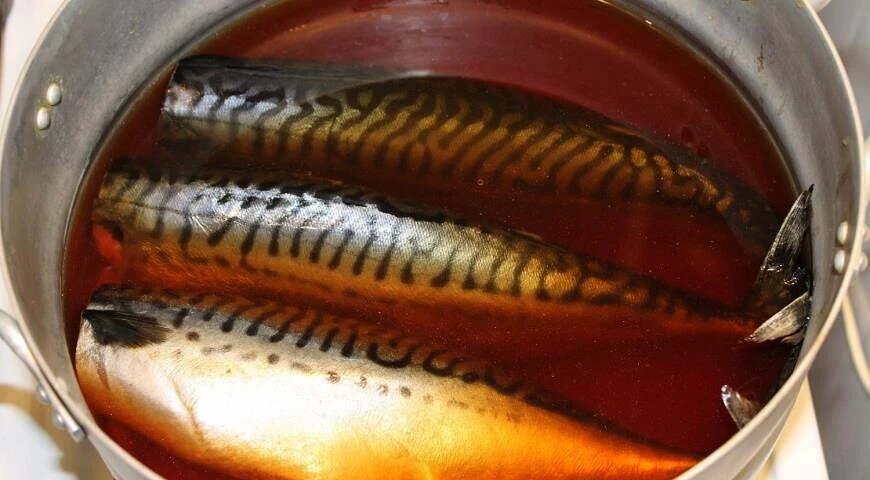 Hot smoked mackerel