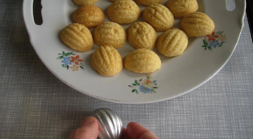 Soviet nuts with condensed milk