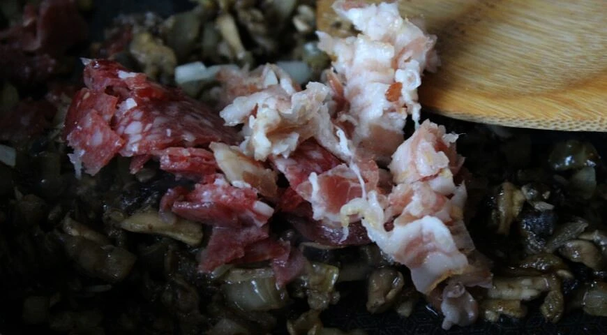 Mini peperoni ripieni di quinoa, funghi e carne affumicata