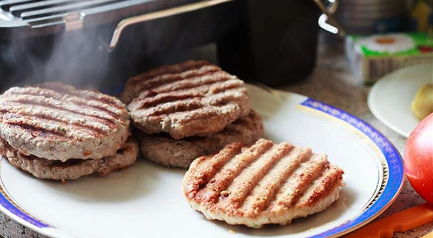 Burgers with chicken cutlet