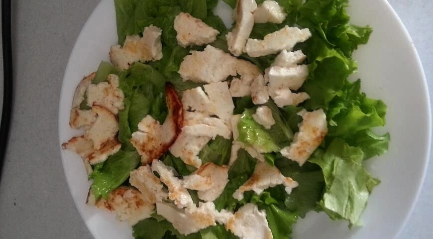 Salade au fromage Adyghe