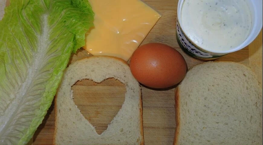 Sándwich con huevo y queso