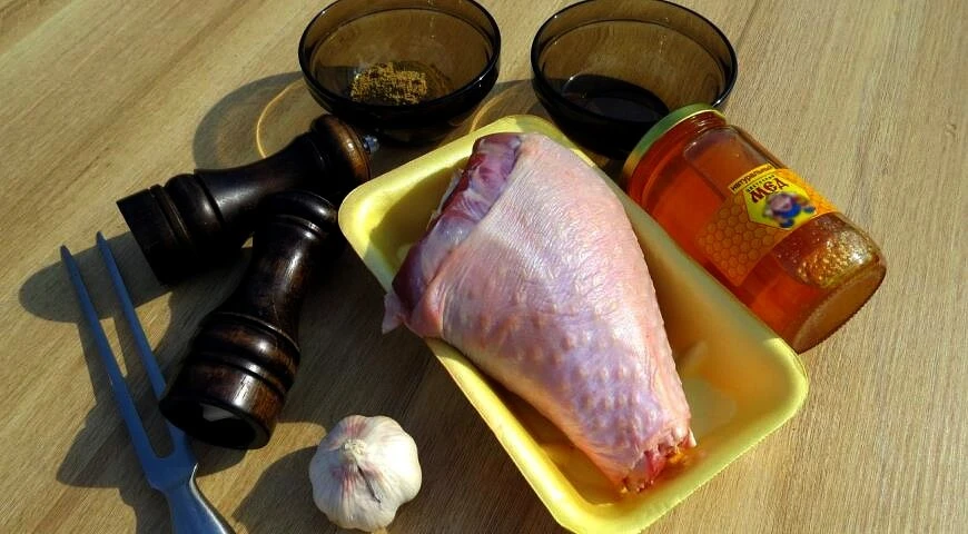 Grilled turkey drumstick with honey glaze