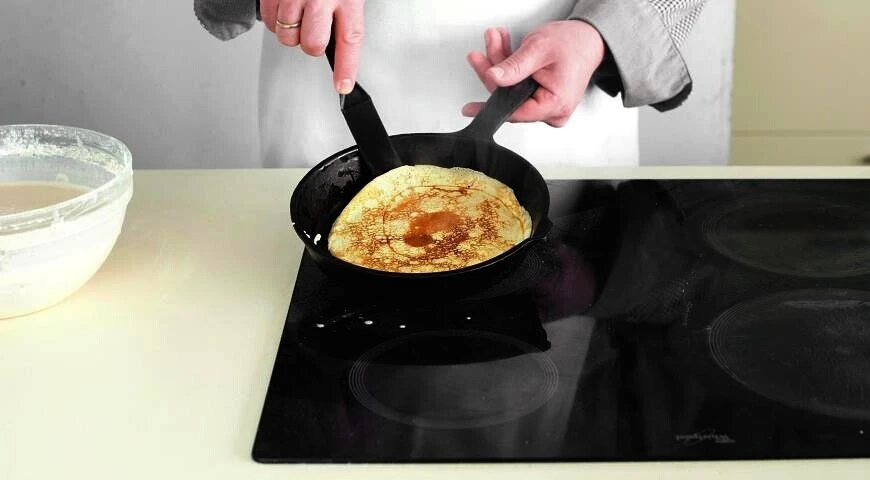 Custard pancakes on kefir