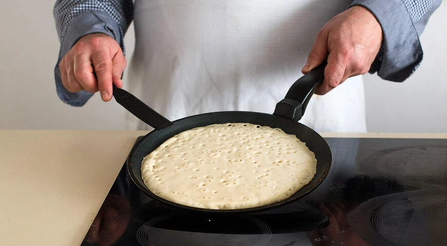 Fluffy pancakes with holes