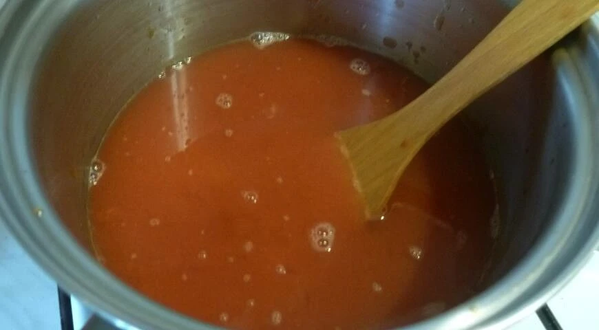 Tomato soup with cheese