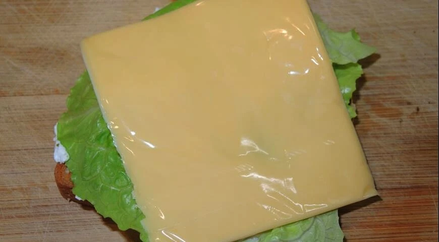 Sandwich aux œufs et au fromage