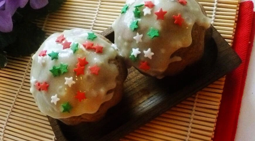 Chocolate muffins with lemon glaze