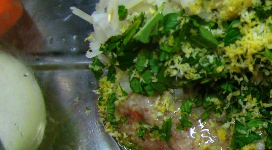 Tortini di pesce al vapore con verdure