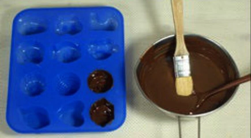 Chocolates with yogurt ice cream