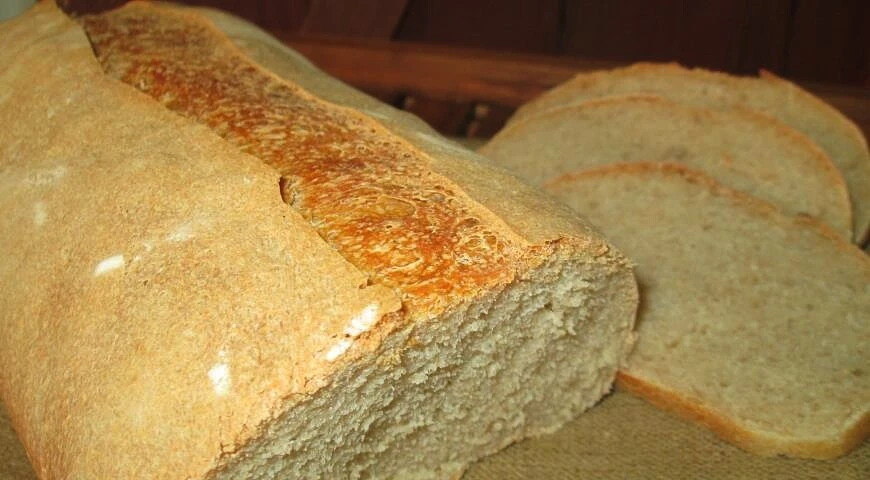 Pan de trigo y centeno sobre kéfir