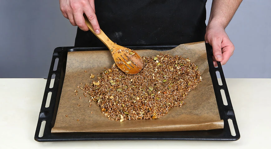 Granola with buckwheat