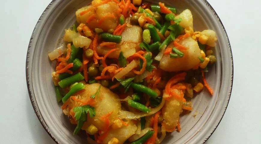 Potatoes with vegetables