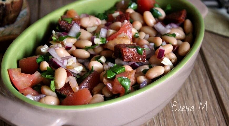 White bean salad with chorizo