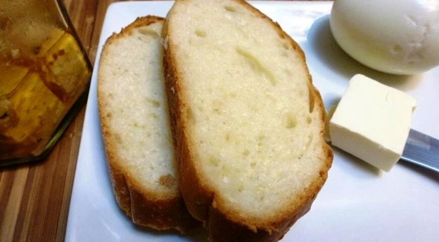 Sandwich au fromage mariné et jaune d'oeuf