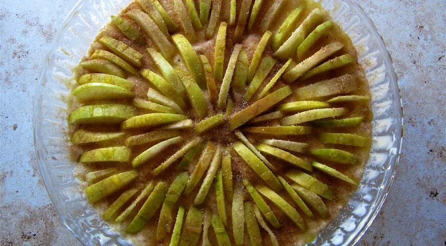 Pie with apples and cinnamon