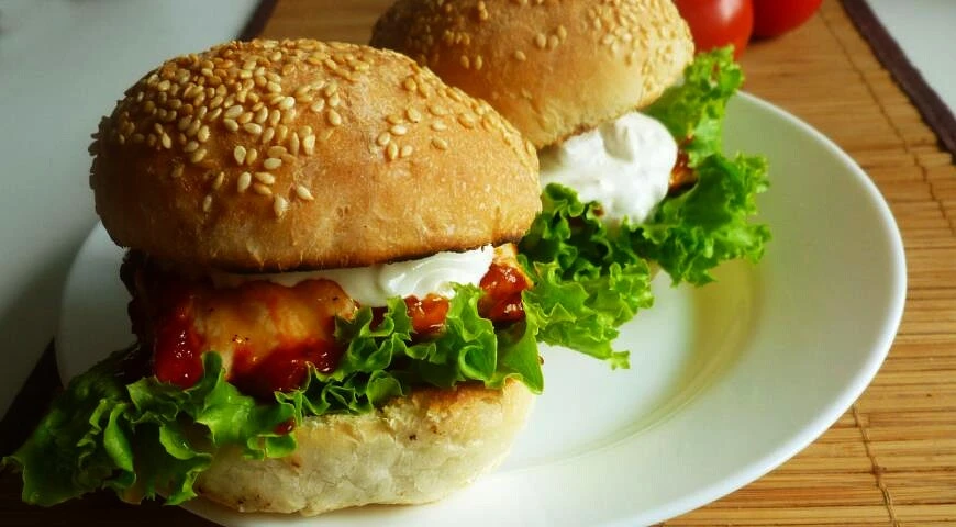 Chicken burger with blue cheese sauce