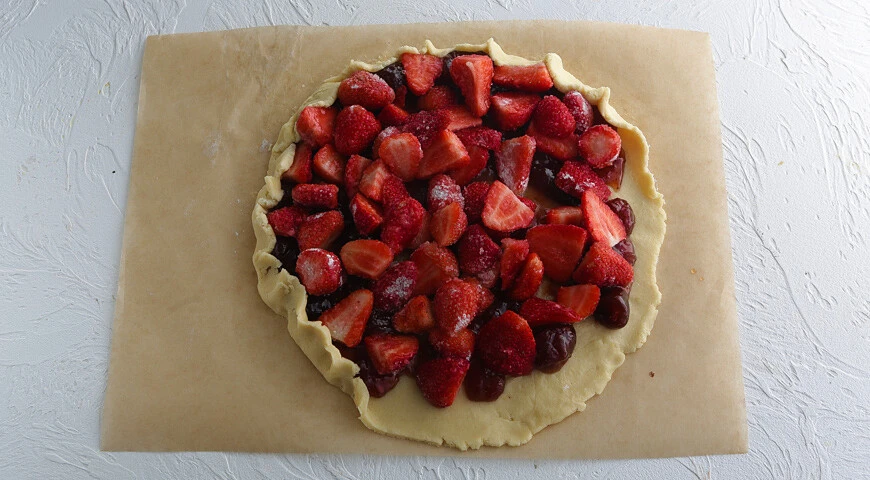 Shortcake with strawberries