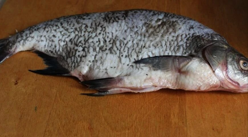 Bream stuffed with couscous