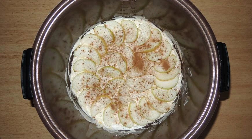 Winter cottage cheese casserole with apples and cinnamon