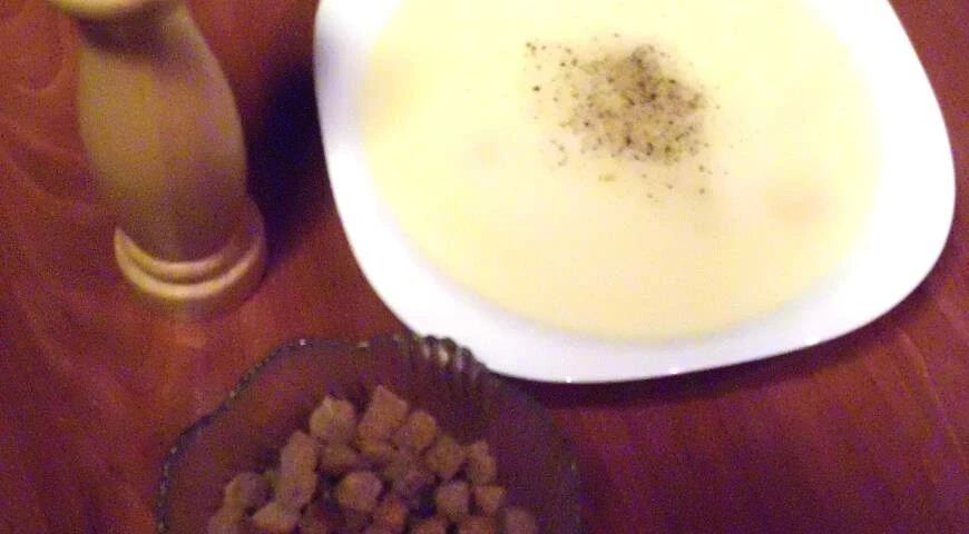 Sopa de crema blanca bávara
