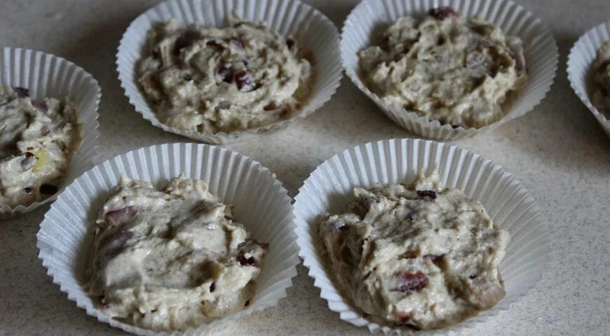 Snack-Roggen-Muffins mit Speck und roten Zwiebeln