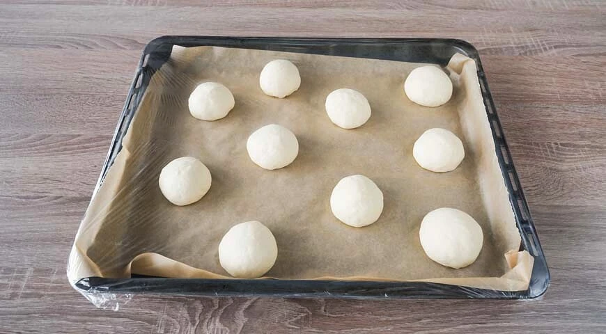 Yeast dough buns in the oven