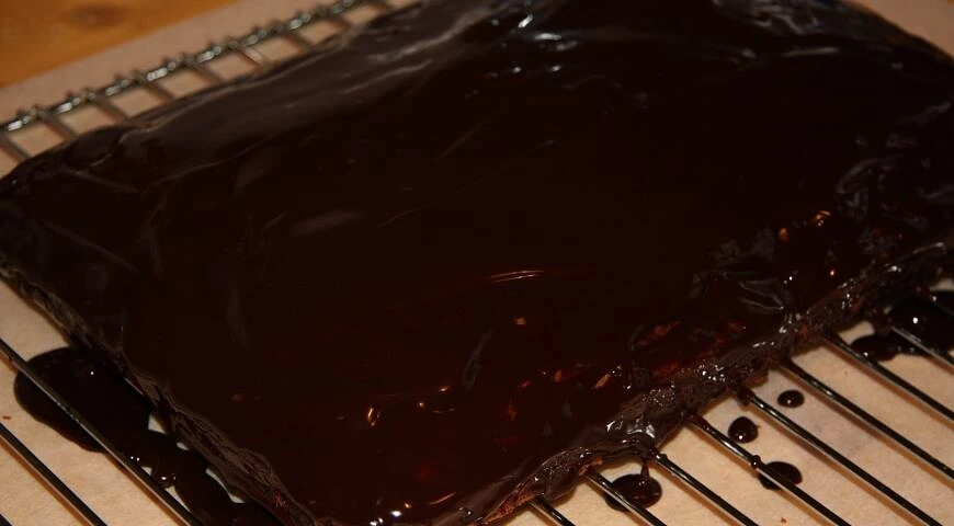 Schokoladenkuchen mit Zuckerguss