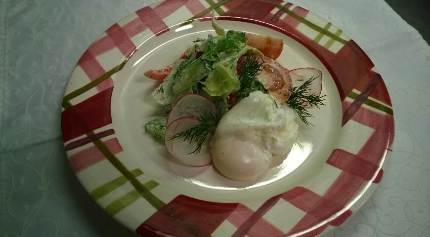 Salad "Country" with poached egg