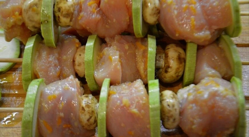 Chicken skewers in ginger-citrus marinade