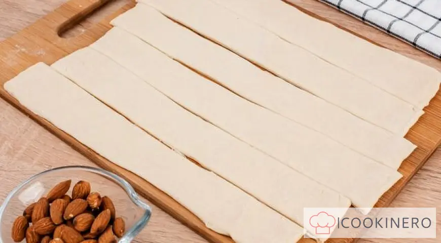 Trecce dolci alle mandorle