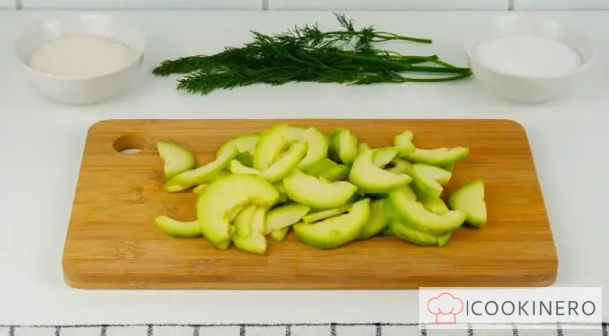 Zucchini with greens for the winter