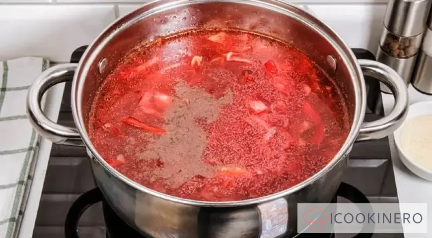 Borscht with tomatoes and peppers