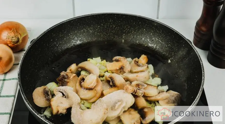Buckwheat with gravy