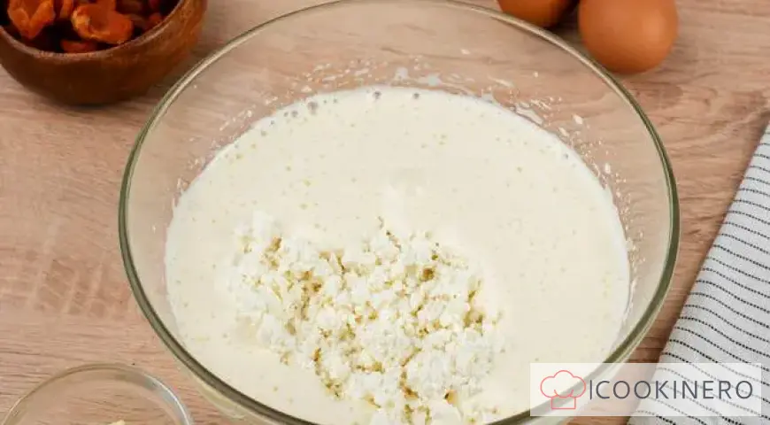 Cottage cheese casserole with dried apricots