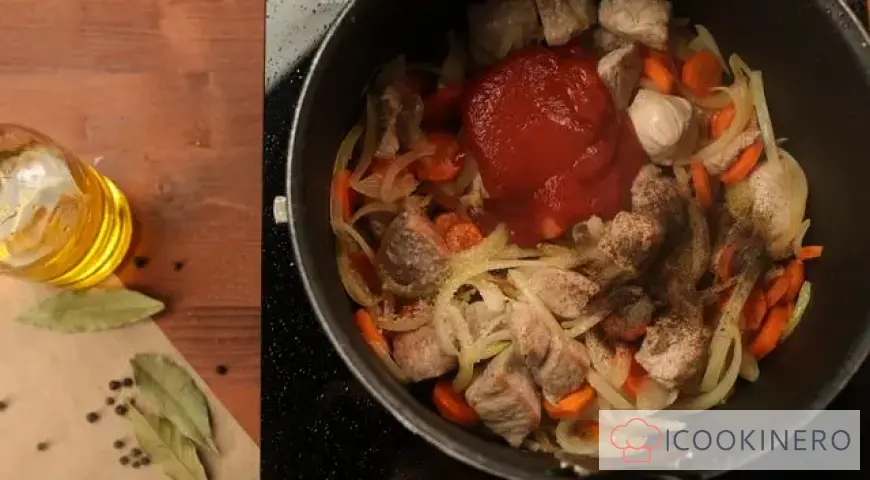 Pork goulash with gravy