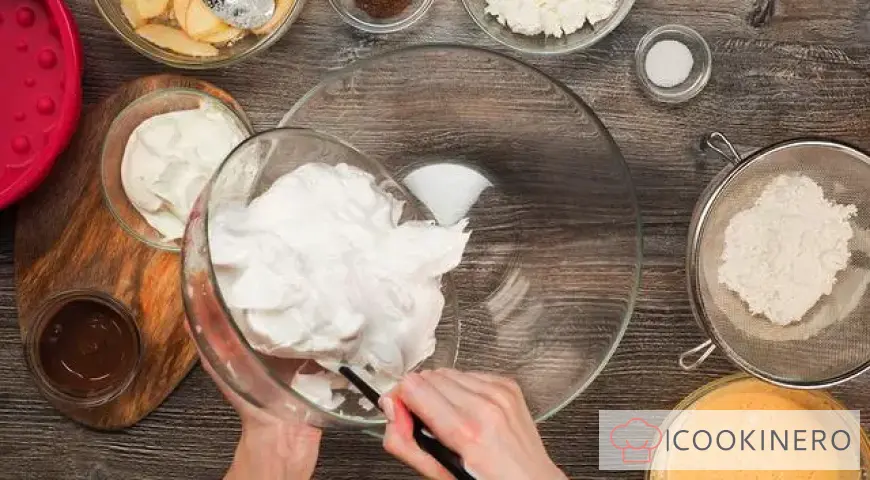 Fluffy cake