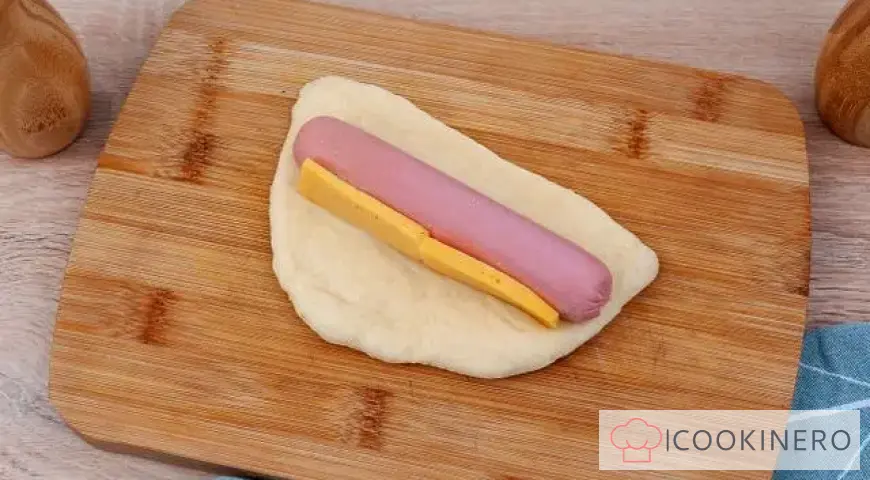 Saucisses en pâte au fromage