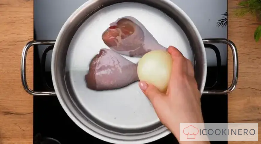 Chicken broth with egg