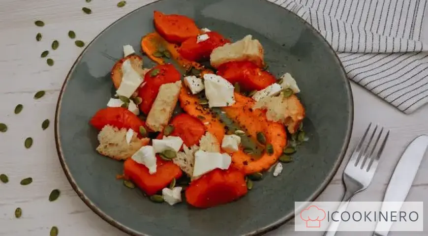 Gebackener Kürbis mit Käse und Baguette