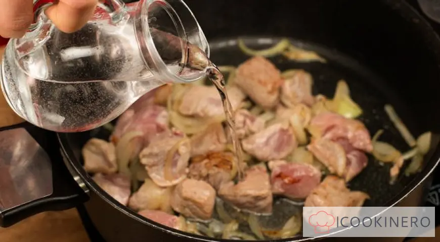Stewed potatoes with meat