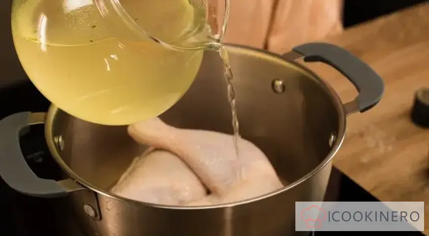 Soupe au poulet et aux nouilles