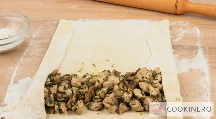 Strudel con pollo e funghi