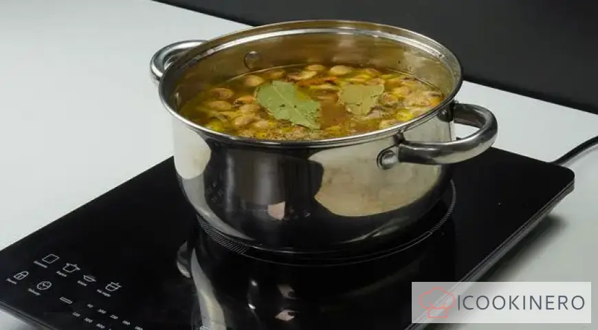 Pilzsuppe mit Fadennudeln