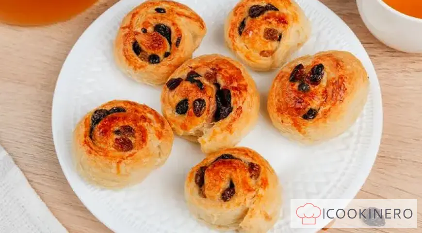 Pasta sfoglia con uvetta