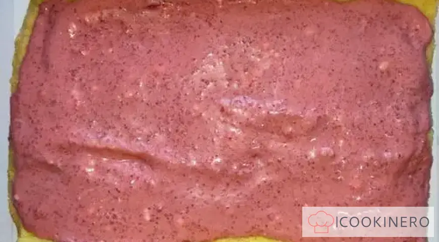 Soft roll with berries