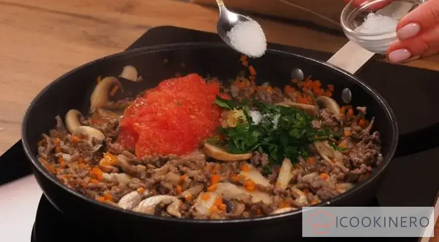 Bolognese with mushrooms