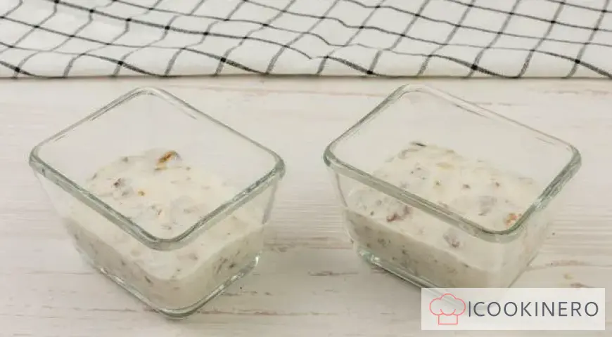 Crème de riz norvégienne aux fraises et aux noix